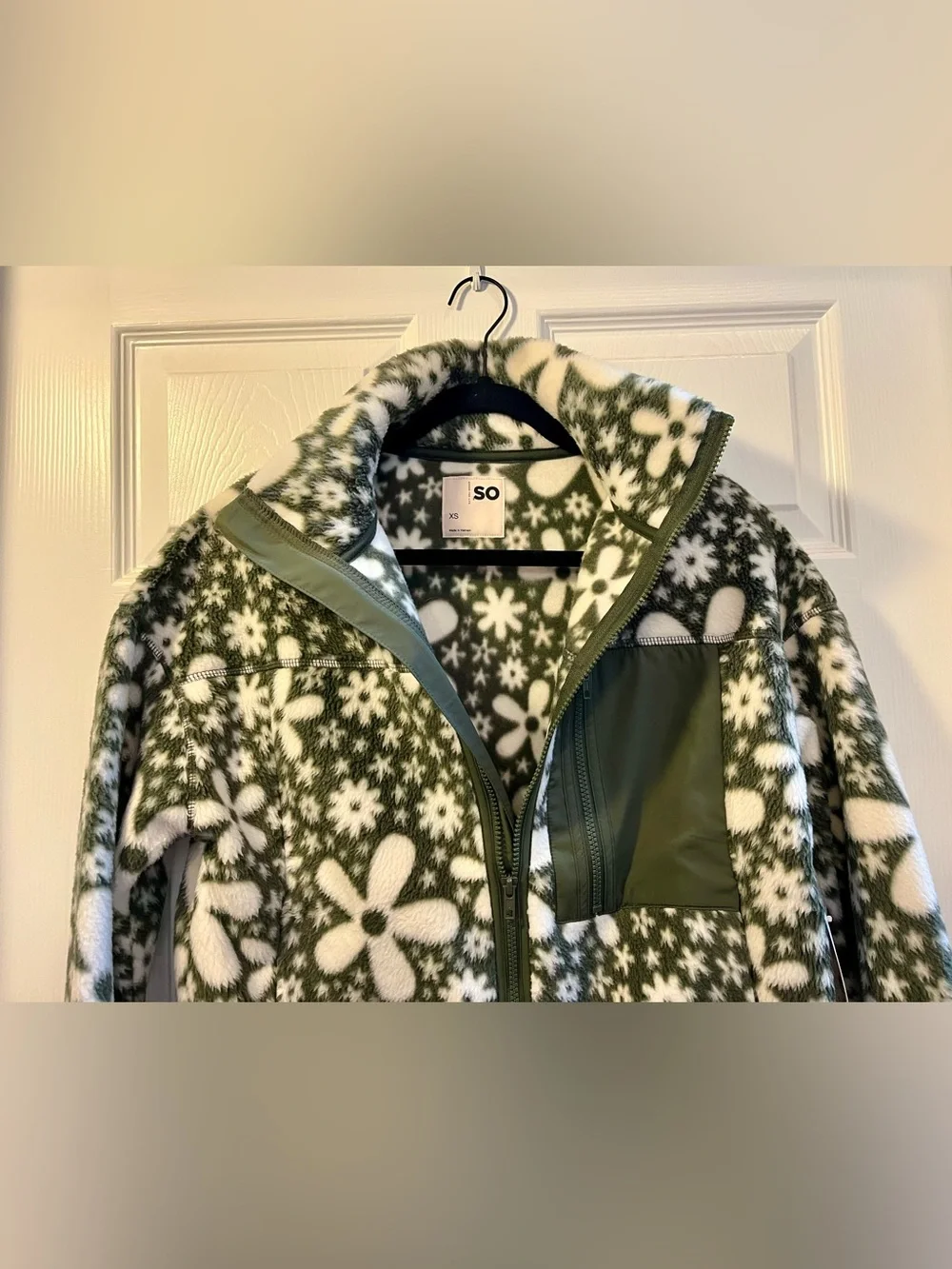 SO Full Zip Teddy Fleece Jacket - Green Floral- Juniors XS - NEW With Tag